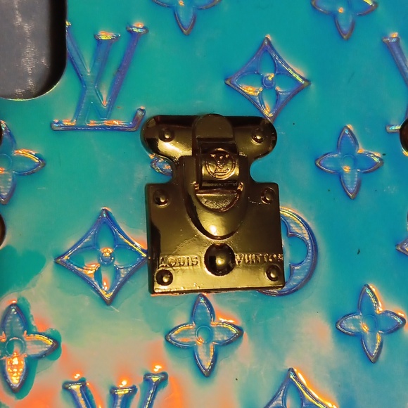 LV Cell Phone Case - Picture 4 of 9